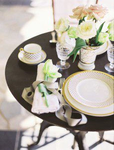 wedding table setting white fringed parrot tulips