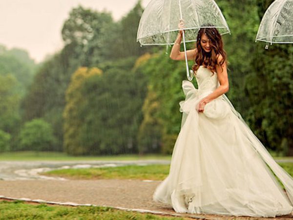 Rainy-Day-Bride