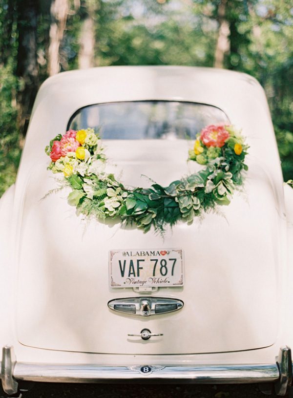 Weding-Car-Getaway-Garland-